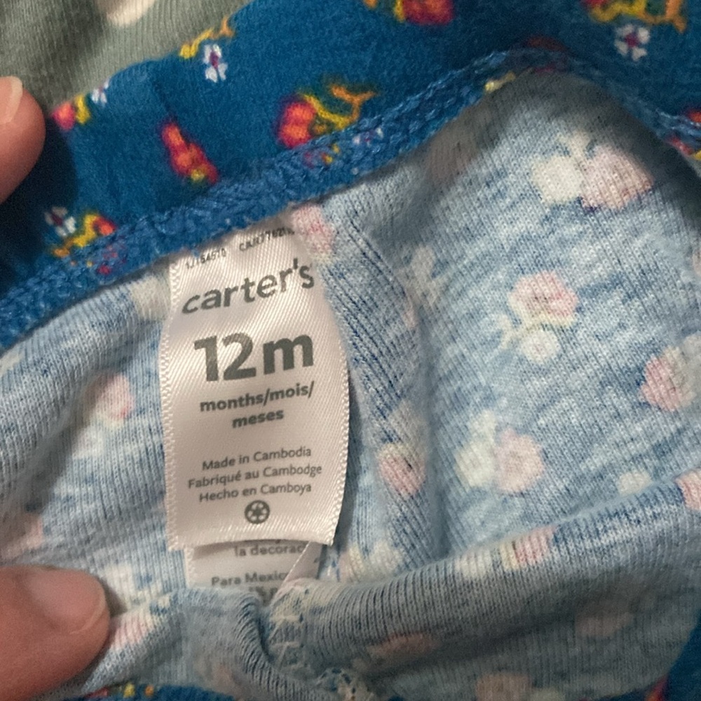 Accepting offers- 12 month Bundle- 10 pieces - Picture 9 of 11